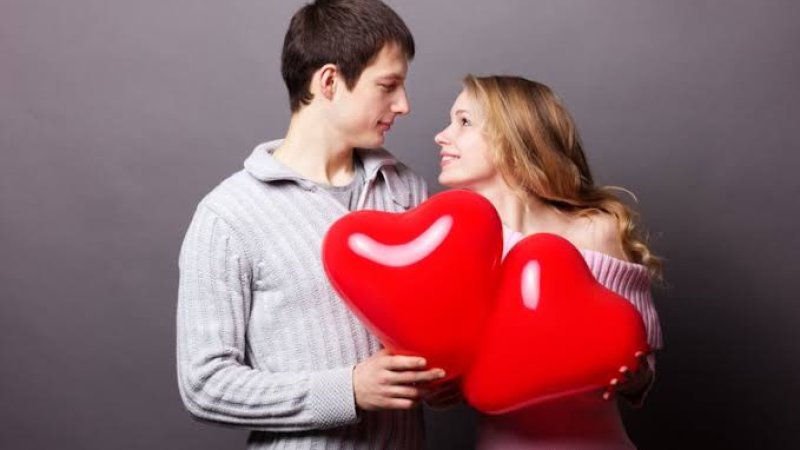 د مینې او ګرانښت توپیر